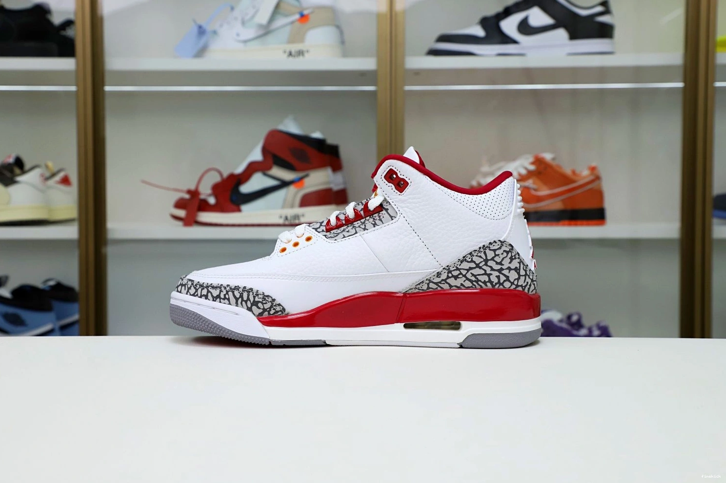 Jordan Red(CT8532-126）  3 Cardinal Retro Air 1230